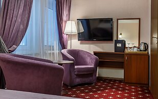 Mayak Hotel