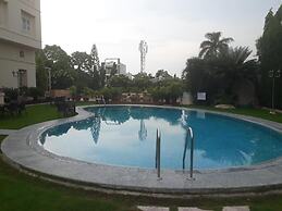 Hotel Paras Mahal