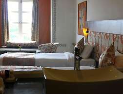 Hotel Paras Mahal