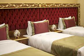 MB Deluxe Hotel