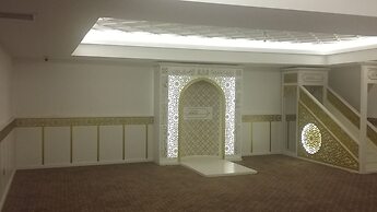 MB Deluxe Hotel