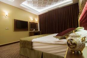 MB Deluxe Hotel