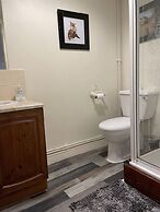 Crown Lodge Bed & Breakfast