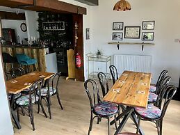 Crown Lodge Bed & Breakfast