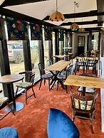 Crown Lodge Bed & Breakfast