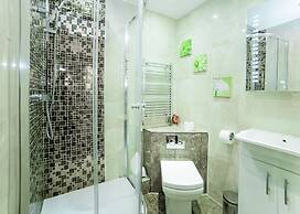 Imperial Court Suites