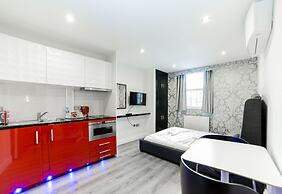 Imperial Court Suites
