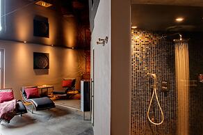 22 Summits Apartments