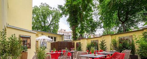 Salvator Boutique Hotel