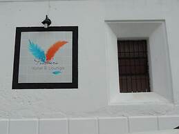 Feathers Hotel and Lounge - Hostel