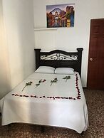 Feathers Hotel and Lounge - Hostel