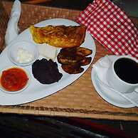 Feathers Hotel and Lounge - Hostel