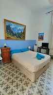 Hostel La Casa Encantada