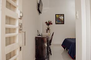 Suites Cervantes