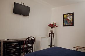Suites Cervantes