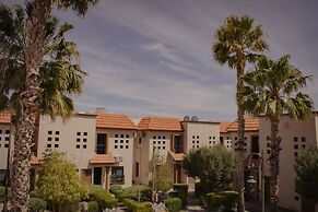 Suites Cervantes