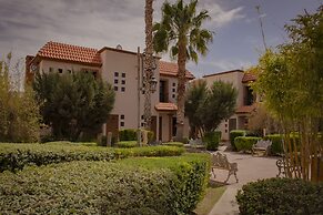 Suites Cervantes