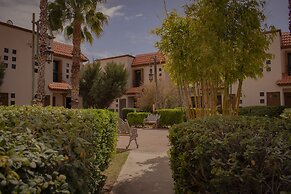 Suites Cervantes