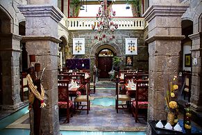 Roka Plaza Hotel Boutique
