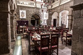 Roka Plaza Hotel Boutique