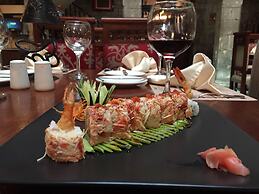 Roka Plaza Hotel Boutique