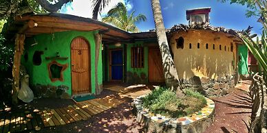 Lonesome George Ecolodge