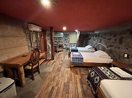 Lonesome George Ecolodge