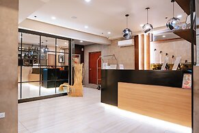 S Hotel and Residences