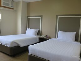 S Hotel and Residences