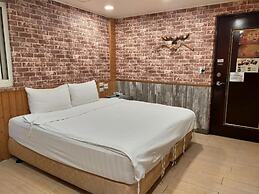 Bin City Hotel