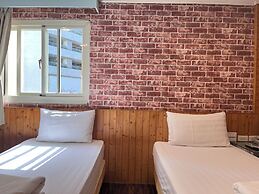 Bin City Hotel