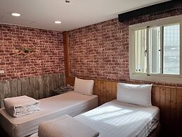 Bin City Hotel