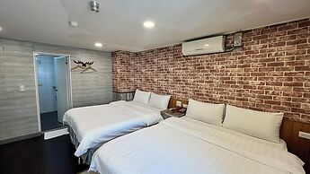 Bin City Hotel