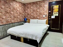 Bin City Hotel