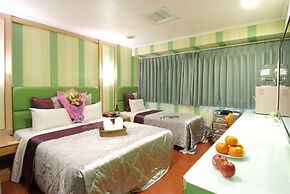 Left Bank Hotel