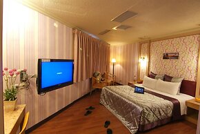 Left Bank Hotel