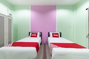 OYO 1163 Eden Hostel