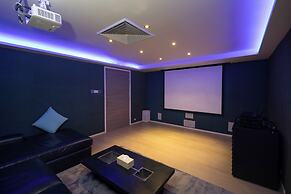Bluesiam Villa