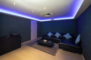 Bluesiam Villa