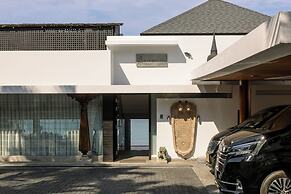Bluesiam Villa