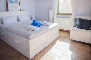 Absolute Villa by Stylish Stays