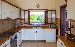 Absolute Villa by Stylish Stays