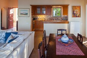Absolute Villa by Stylish Stays