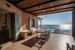 Absolute Villa by Stylish Stays