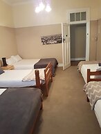 Oasis Shanti Backpackers