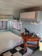 Oasis Shanti Backpackers
