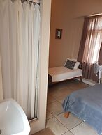 Oasis Shanti Backpackers