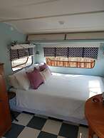 Oasis Shanti Backpackers