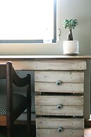 Avo and Oak