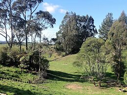 Rolling Hills Country Stay B&B